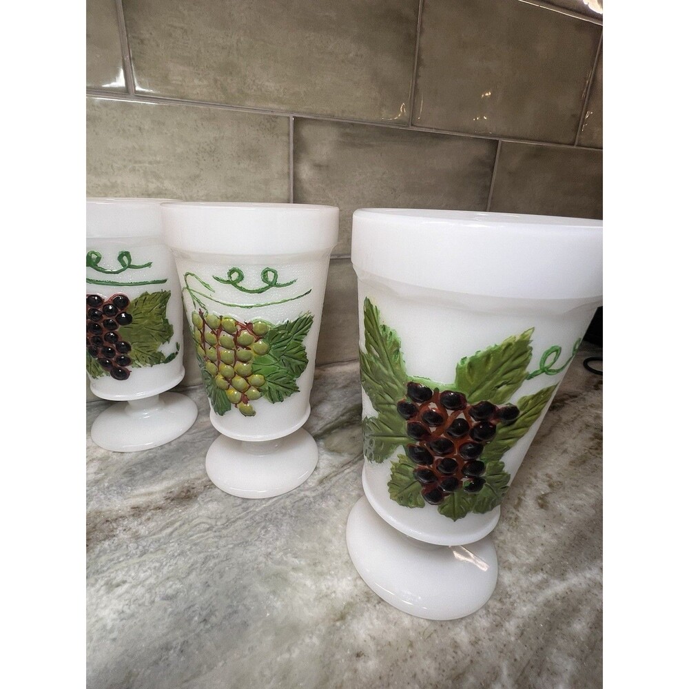 Anchor Hocking Harvest Grape Design Milk-Glass Goblets Circa 1950s Rare Painted - Picture 4 of 10
